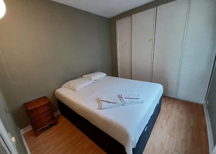 アパート Cosy With Amenities