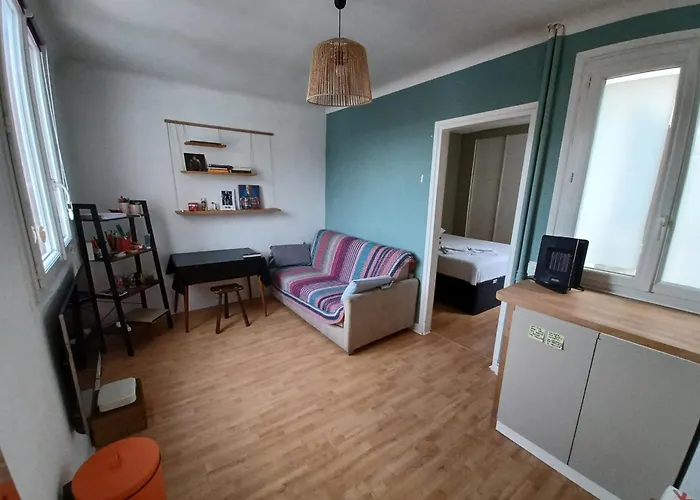 Cosy With Amenities *